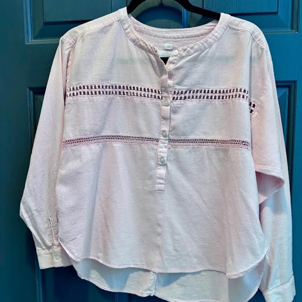 Ann Taylor Loft Henley top light peach colored size Medium